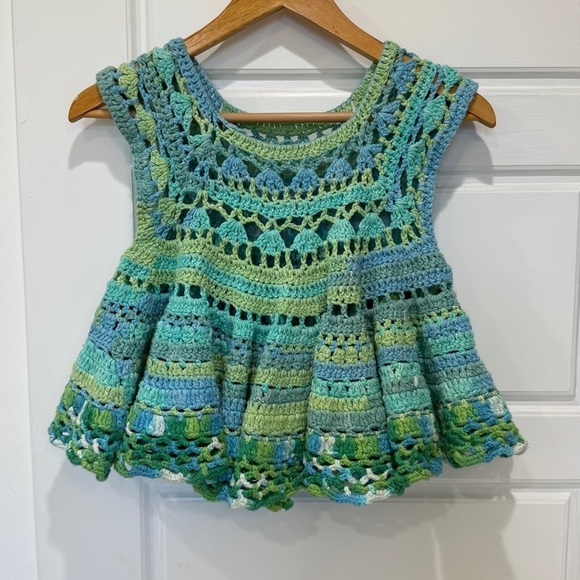 Cropped Crochet Swing Ruffle Tank - Picture 5 of 5
